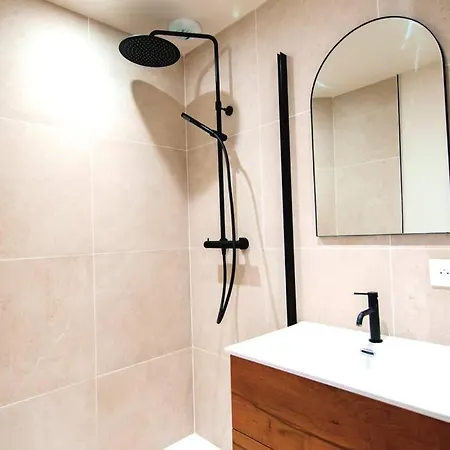 New - Cosy Appartment - 10 Min Walk To The Beach ! Nice Buitenkant foto